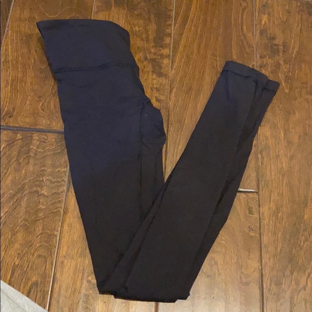 Black lululemon leggings